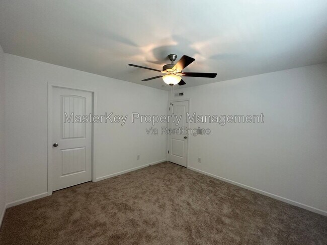 Building Photo - 1202 Briar Gate Dr