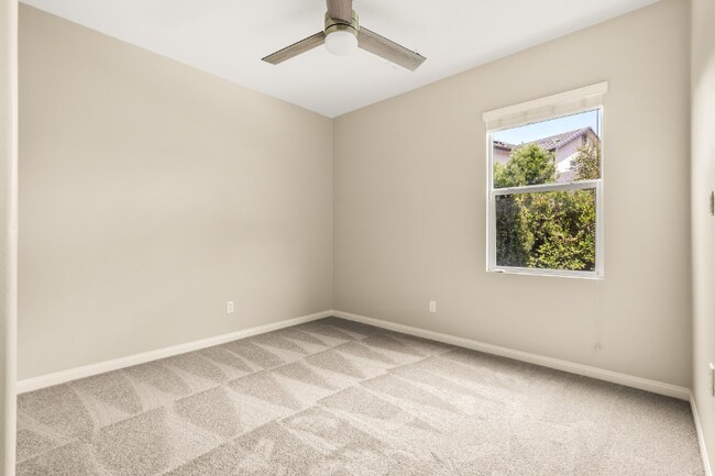 Building Photo - 2754 Overlook Point Dr