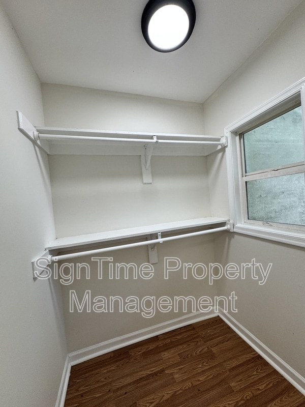 Building Photo - 40 N Conococheague St