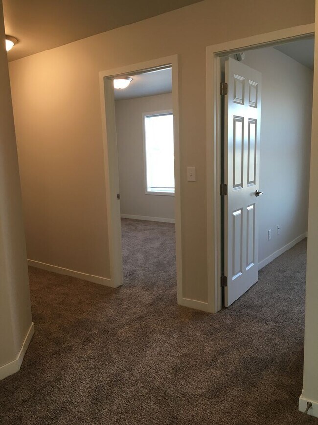 Building Photo - 4559 Blue Stem Way