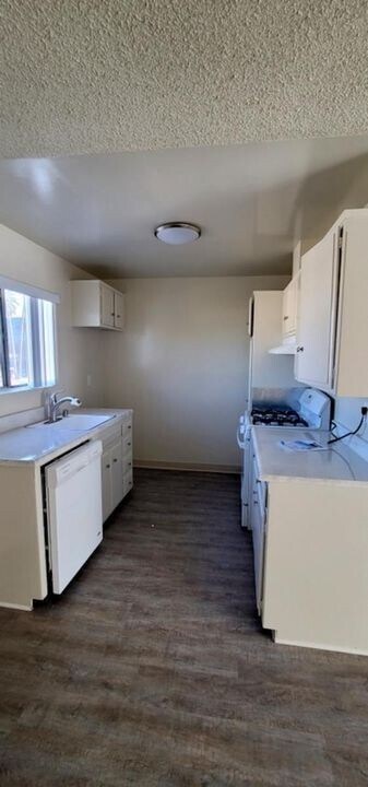 Interior Photo - 17801 Sherman Way,