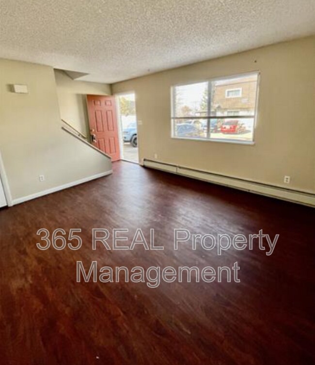 Building Photo - 709 37th Ave