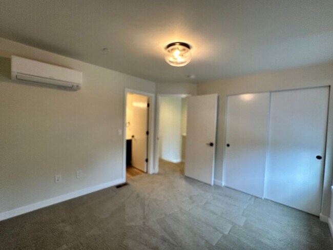 Building Photo - 2527 Gibson Rd