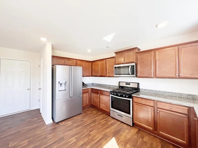 Building Photo - 127 Poplarville Dr