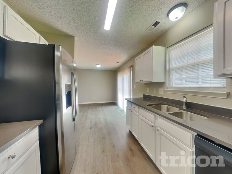 Building Photo - 9923 Austin Samuel Pl