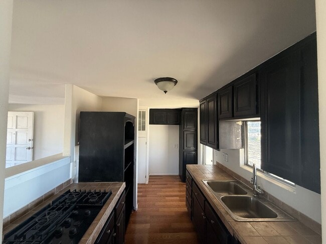 Building Photo - 2 bedroom 2 bathroom mobile home in a huge lot!