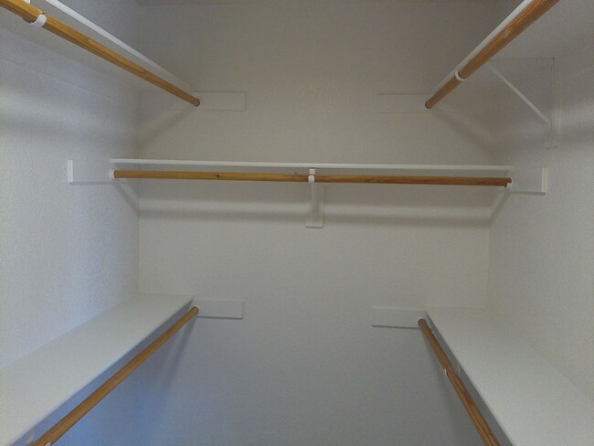 Building Photo - A3085