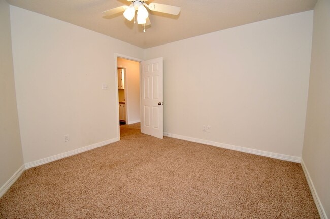Building Photo - 3 Bed, 2 Bath Home in Ruston