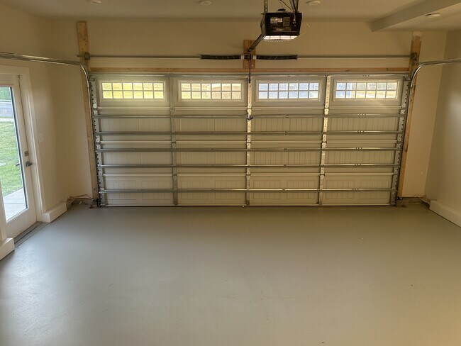 Building Photo - 1143 Lisenbee Wy