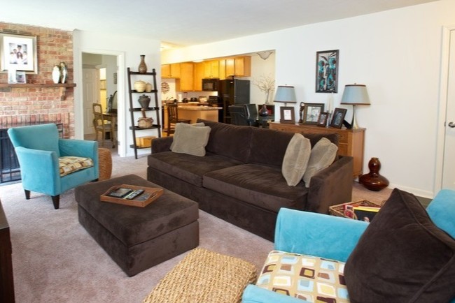 Three Bedroom Apartment - Northland Village Apartments