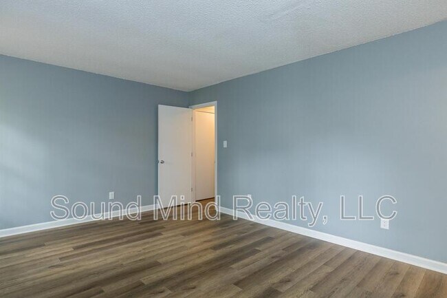 Building Photo - 8221 Rocky Ct