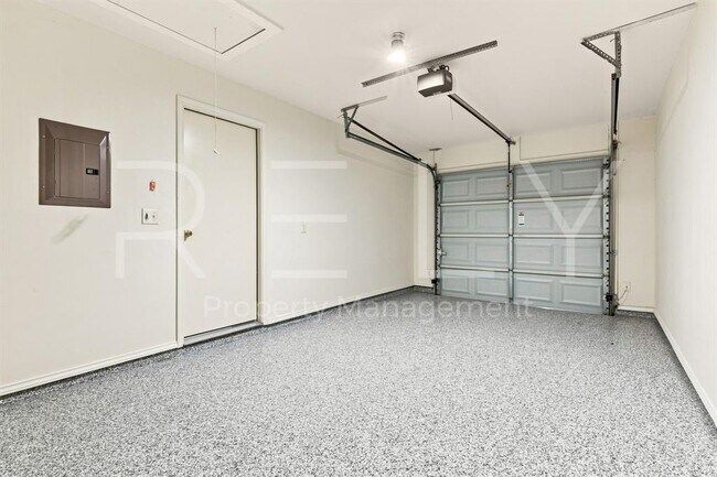 Building Photo - 103 Prairie Springs Loop