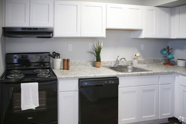 Gorgeous Renovated Kitchen at Ebbetts Plaza - Aden Park and Ebbetts Plaza