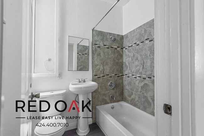 Building Photo - Welcoming and Cozy Ground Floor Studio wit...