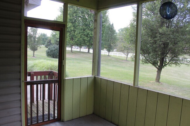 Building Photo - Spacious 5 Bedroom Home in Avon Schools!