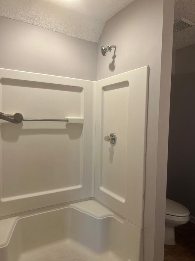 Building Photo - Desired Location for this 3 bedroom 2 bath...