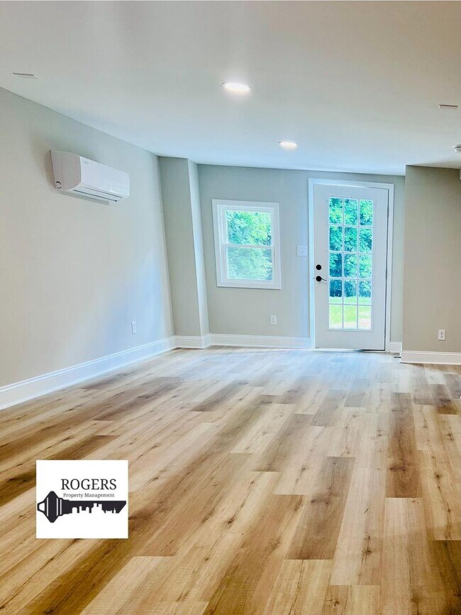 Building Photo - Newly Renovated Studio Apt. - Creedmoor