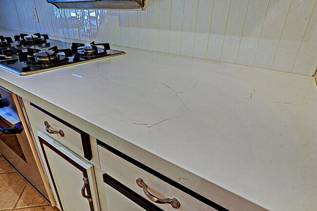 Building Photo - 6203 N 12th Pl