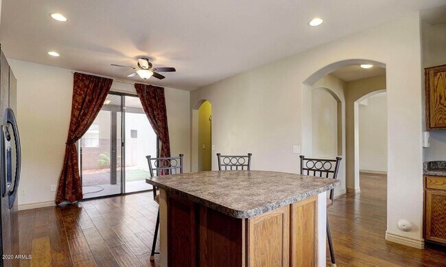 Building Photo - 2347 W Dusty Wren Dr