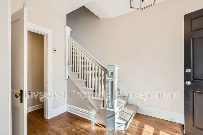 Building Photo - 525 Gilpin St