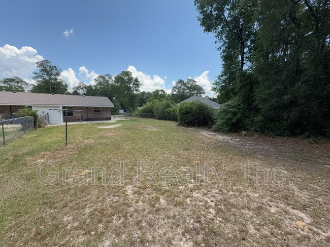 Building Photo - 6841 Trading Post Ln