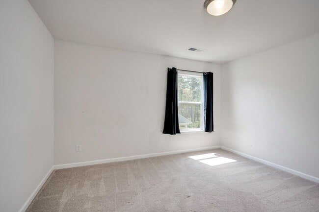 Building Photo - Beautiful 5 Bedroom Home For Rent