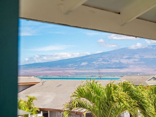 Building Photo - Luxury Maui Living in a Spacious Wailuku S...