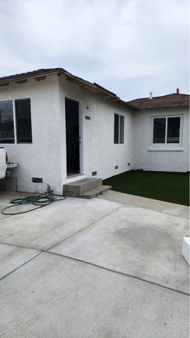 Building Photo - 10920 Lillian Ln