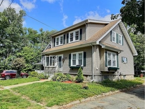 Building Photo - 51 Poole St