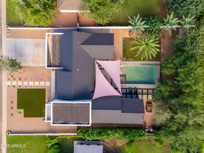 Building Photo - 4421 E Earll Dr