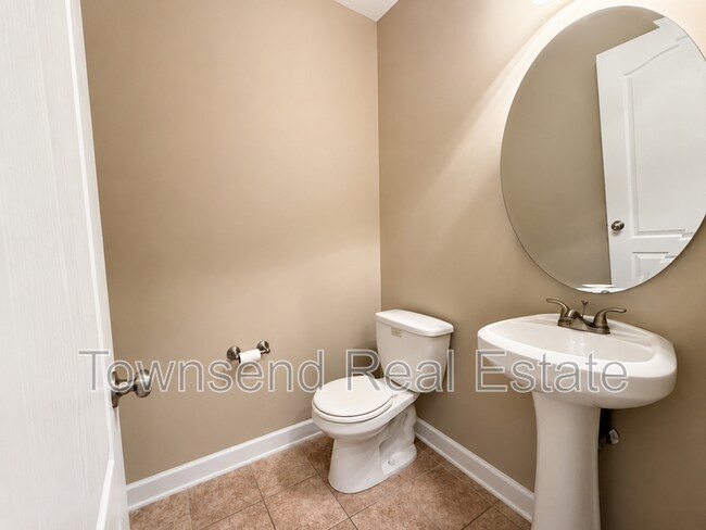 Building Photo - 2817 Blockade Runner Dr