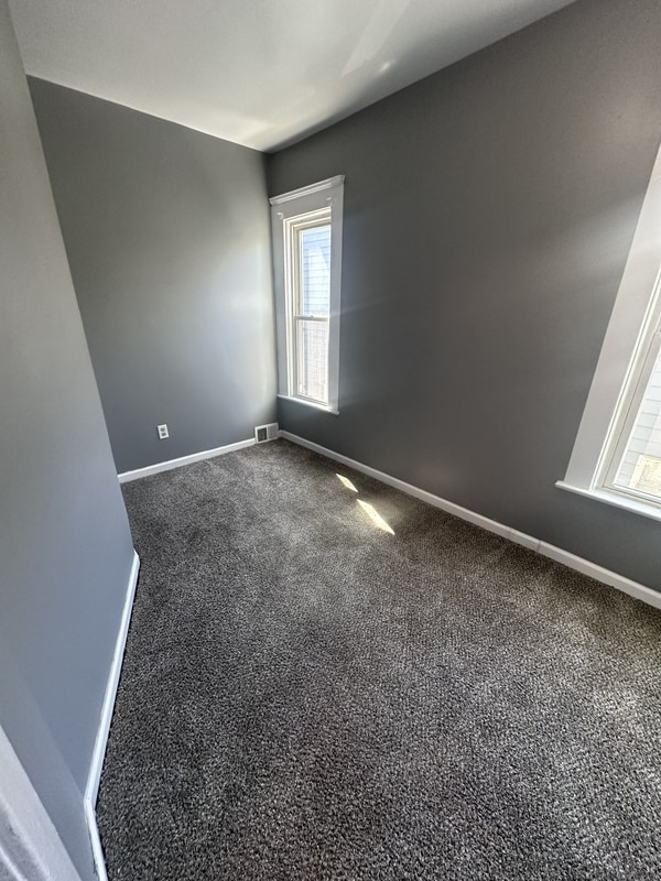 Building Photo - 3414 Daisy Ave