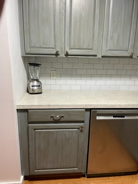 Building Photo - 1 Lancelot Court