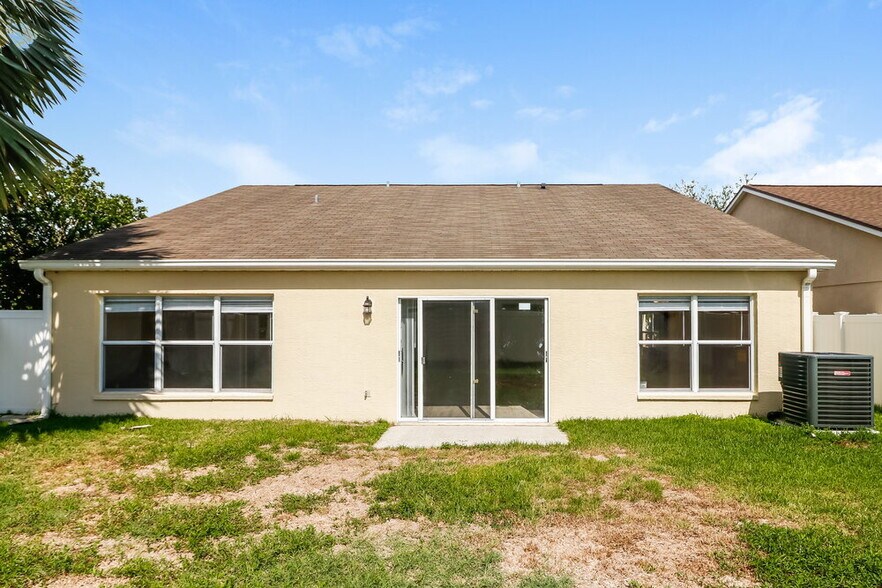 Building Photo - 18134 Leafwood Cir