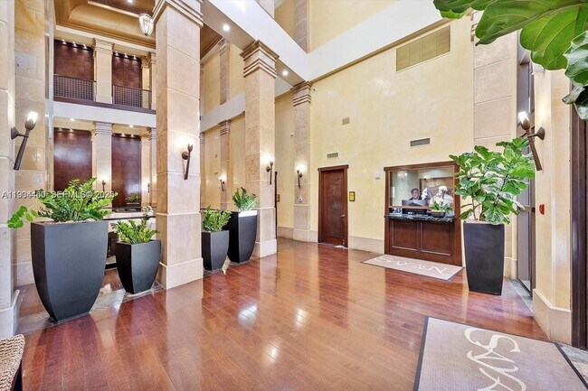 Building Photo - 16275 Collins Ave