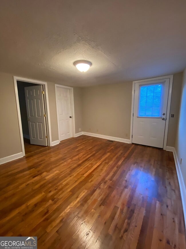 Building Photo - 1800 Timothy Rd