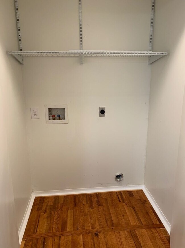 Building Photo - Settawig Ranch