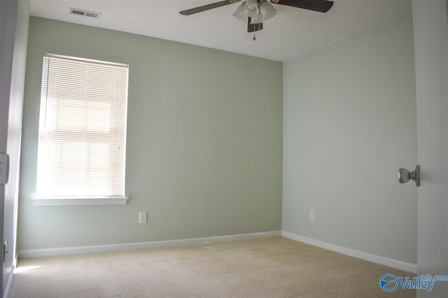 Building Photo - 120 Grey Fawn Trail