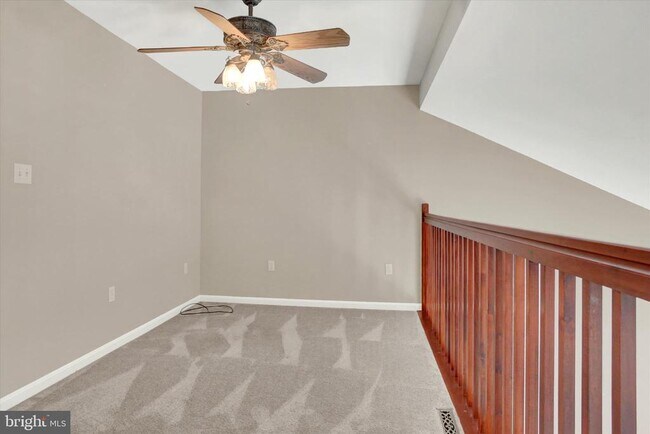 Building Photo - 6444 Terrace Ct