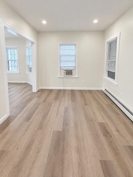 Building Photo - 877 Jaques Ave