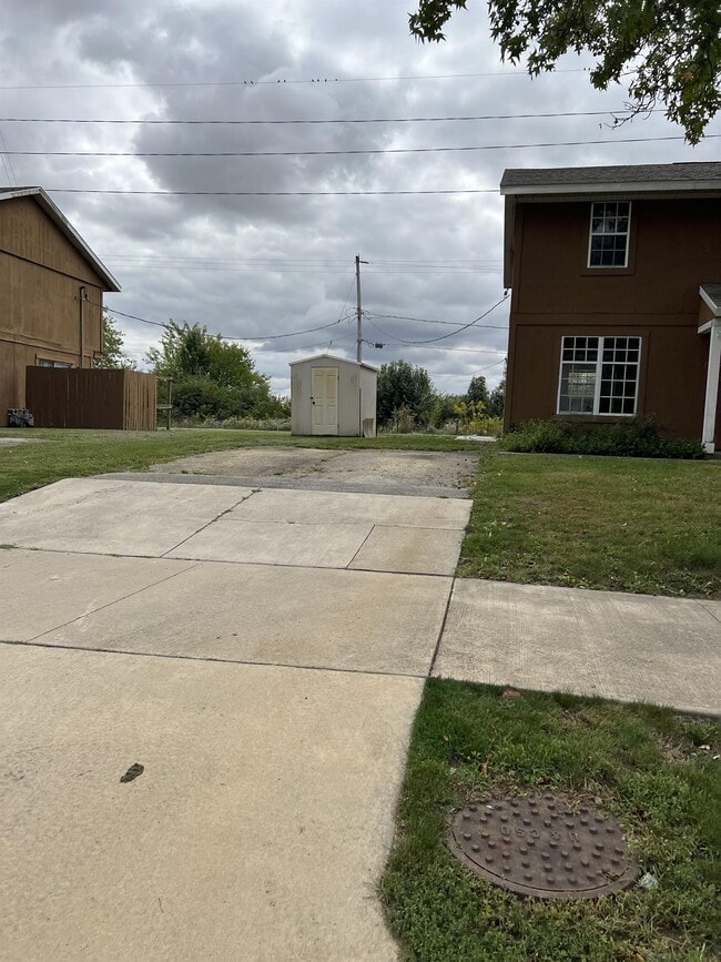 Building Photo - 2003 E Florida Ave