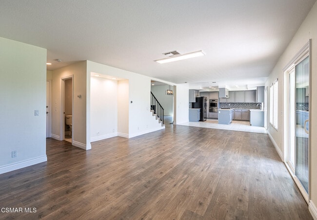 Building Photo - 1696 Shadow Oaks Pl