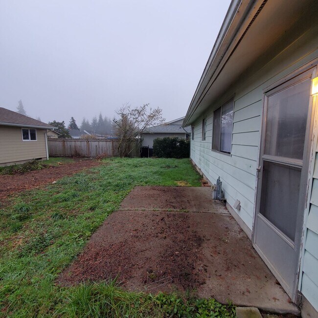 Building Photo - Jefferson Street Duplex