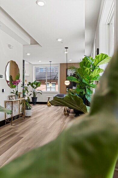 Building Photo - 2625 W Jefferson St