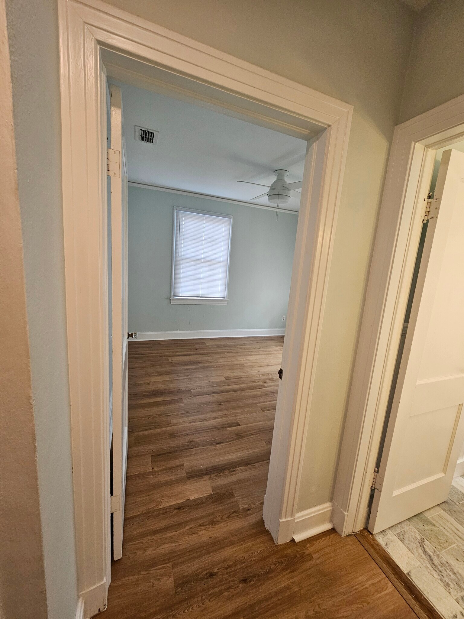 Building Photo - 46 W 11th St