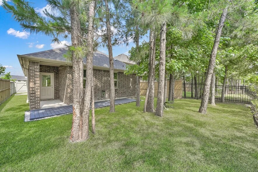 Building Photo - 16427 Rosary Pea Pl