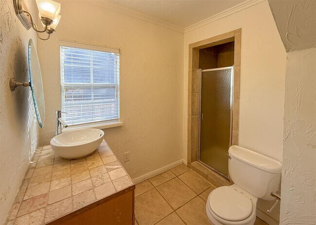 Building Photo - 2341 NW 37th St