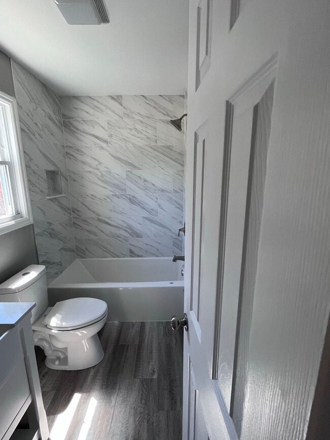 Building Photo - Available May 1st. Totally Remodeled 3 BR/2 BA