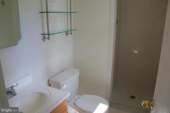 Building Photo - 8319 Sharon Dr