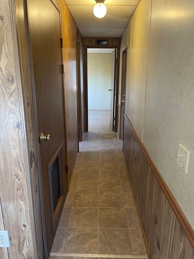 Building Photo - 3 BED, 1.5 BATH MOBILE HOME